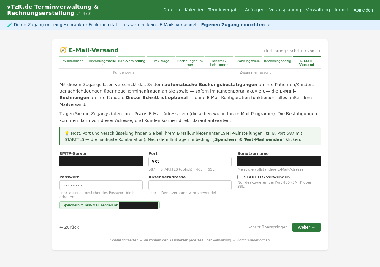Einrichtungsassistent Schritt 9 von 11: E-Mail-Versand – SMTP-Zugangsdaten und Test-Mail-Funktion (sensible Felder im Bild geschwärzt)