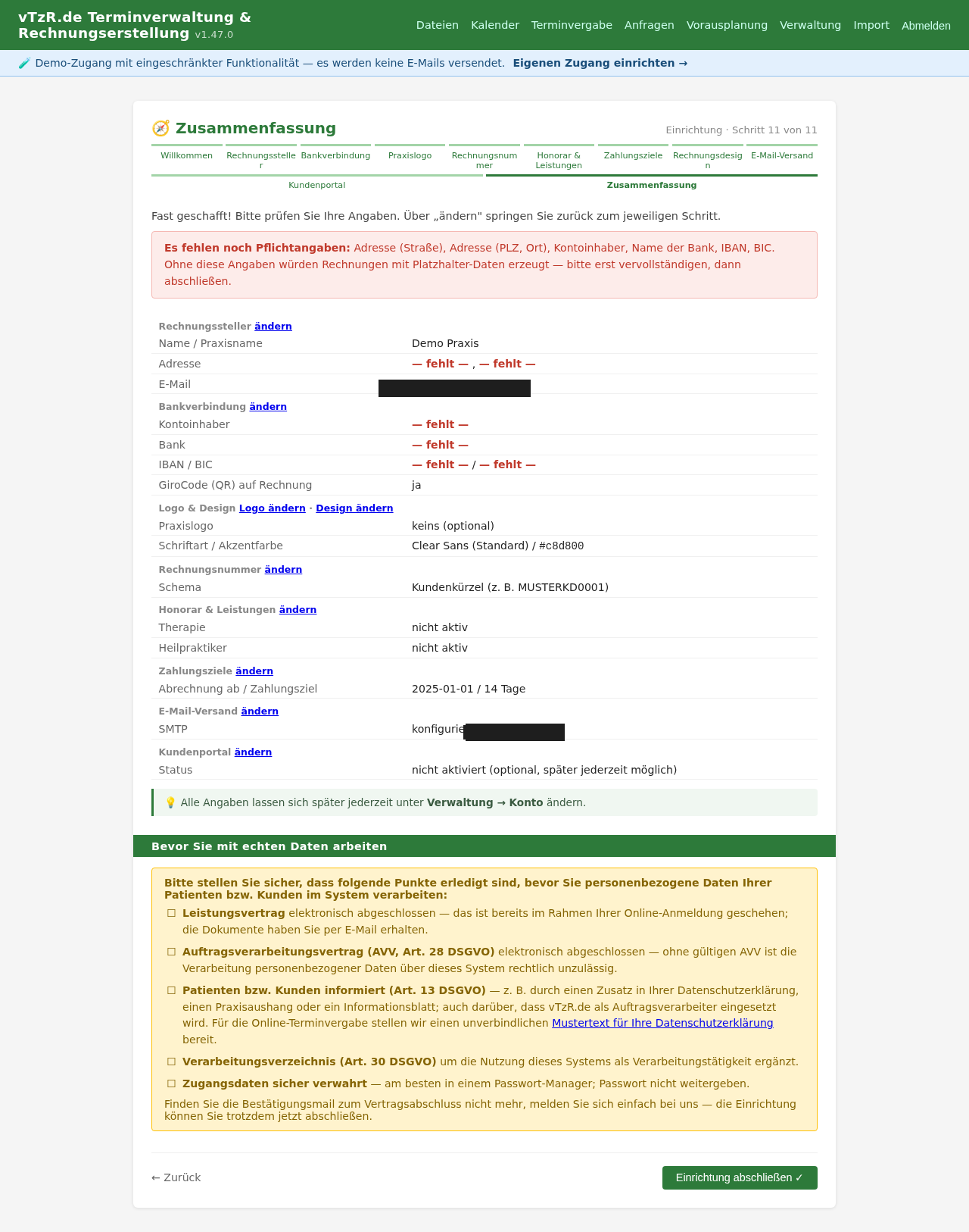 Einrichtungsassistent Schritt 11 von 11: Zusammenfassung – Prüfung aller Angaben und rechtliche Checkliste (sensible Felder im Bild geschwärzt)